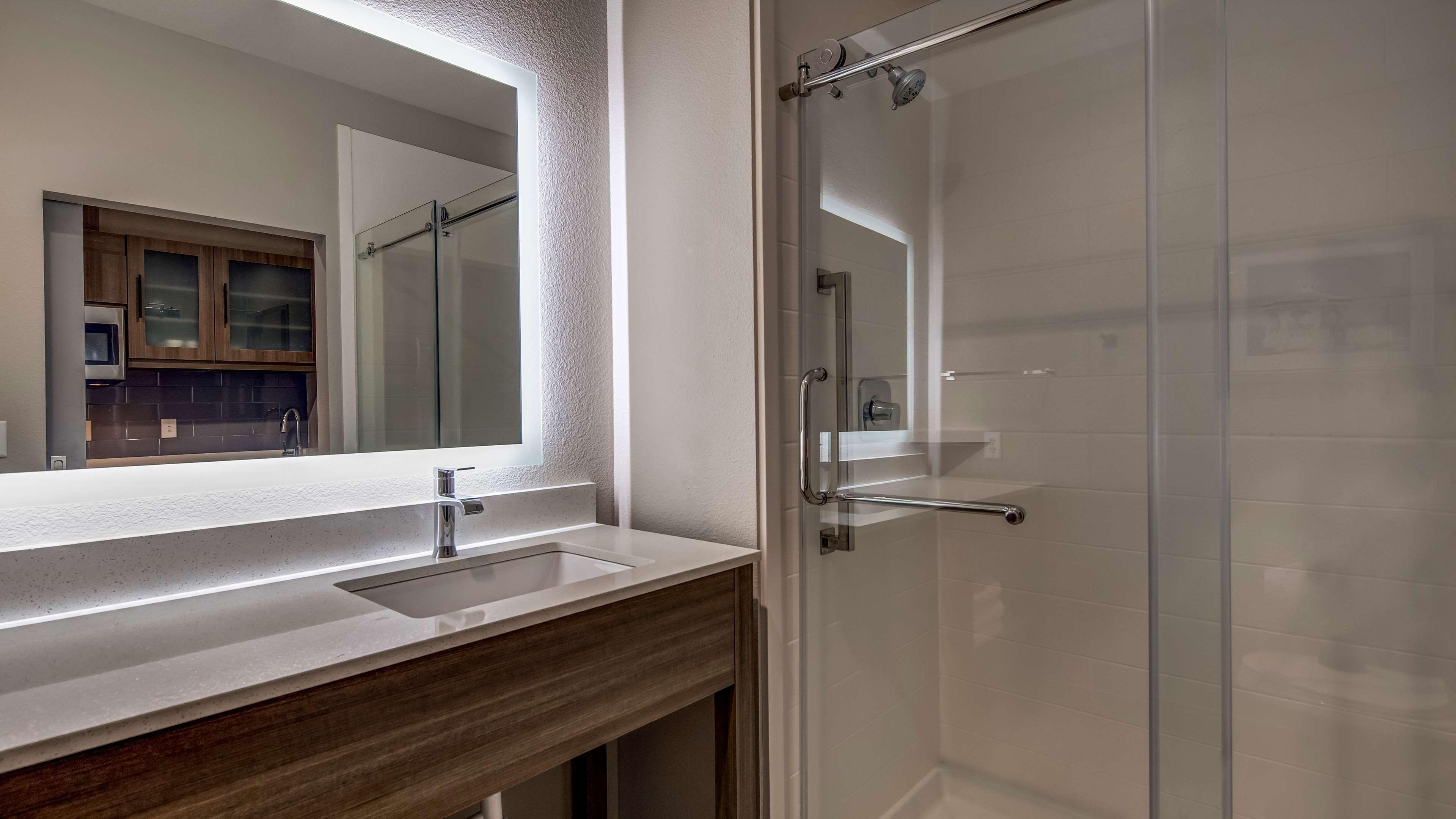 Executive Residency By Western Hotel
